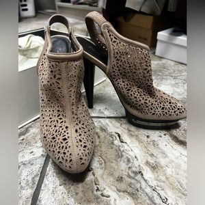 Elizabeth and James heeled shoes